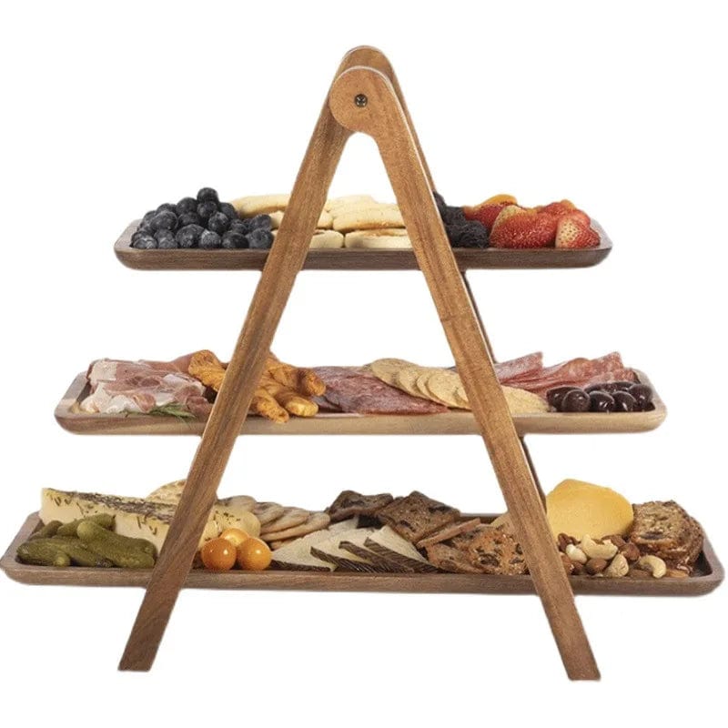 Plateau apéritif 3 étages en bois avec fromages et sandwichs