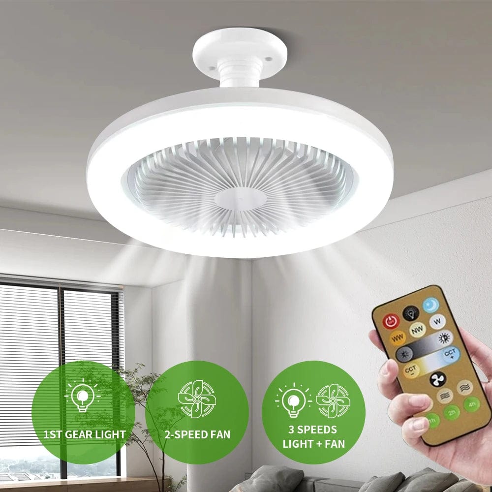 Ventilateur de plafond avec lampe LED allumé dans un salon, avec télécommande