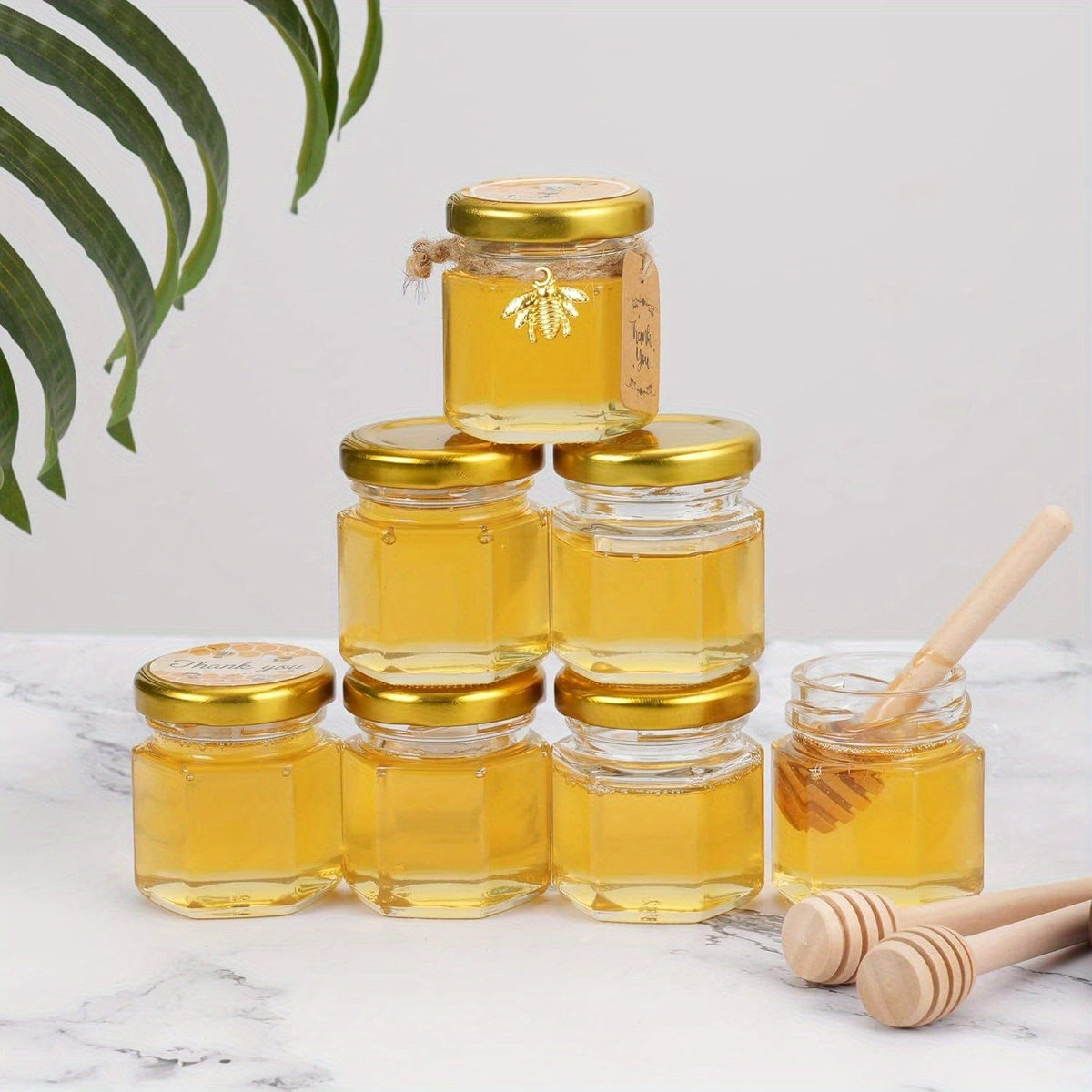 Ensemble de 60 pots en verre hexagonaux 1.5oz avec couvercles dorés - Baby Shower, Mariage, Favors &amp; Gifts