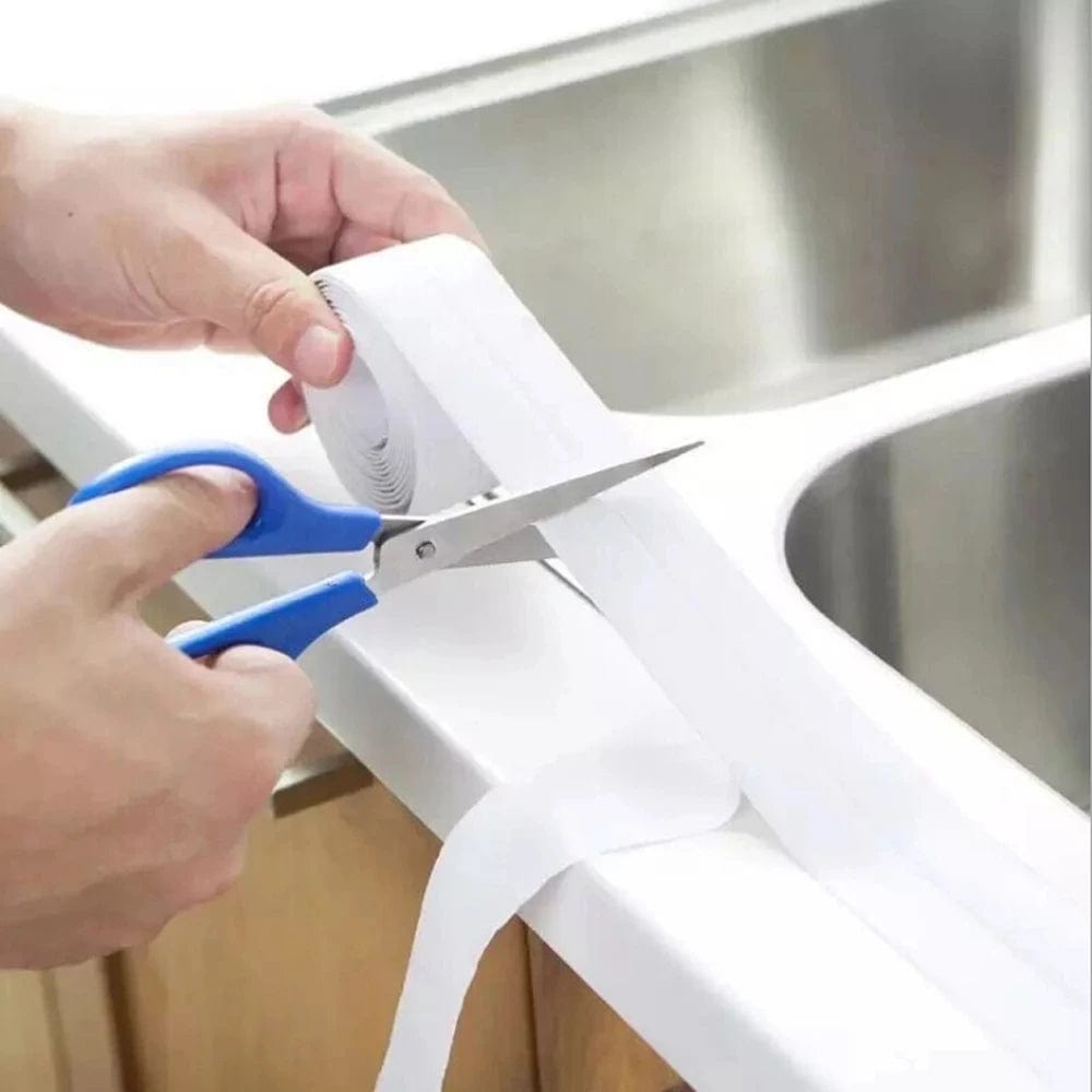 Ruban d'étanchéité adhésif pour salle de bain et cuisine
